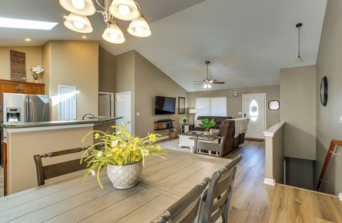 Union House | Bar, Pool Table & Yard! Spacious Union Home