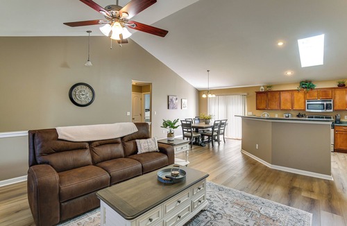 Union House | Bar, Pool Table & Yard! Spacious Union Home