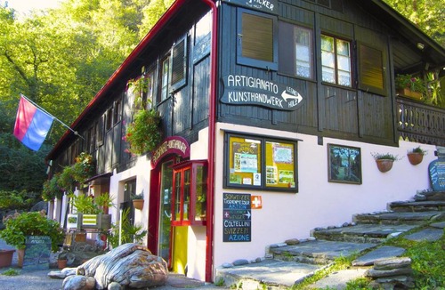 Aurigeno Hostel | Baracca Backpacker