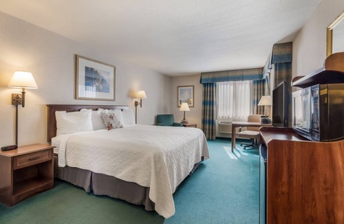Baraga Hotel | Baraga Lakeside Inn