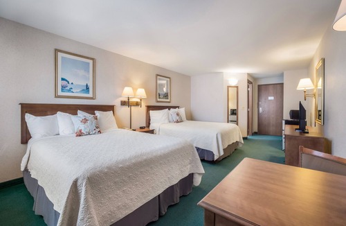 Baraga Hotel | Baraga Lakeside Inn