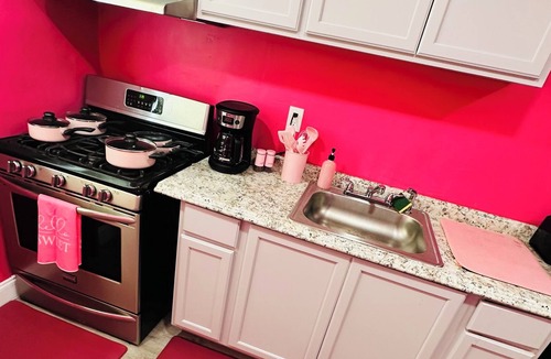 East Lansdowne Apartment | barbies pink fantasy