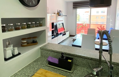 El Parc i la Llacuna del Poblenou Apartment | Barcelona Beach Breeze