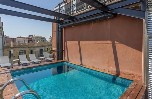 el Fort Pienc Apartment | Barcelona Gothic Quarter Pool Apartment for 8