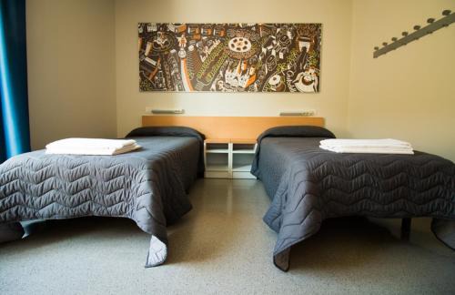 Les Corts Hostel | Barcelona Pere Tarrés Youth Hostel