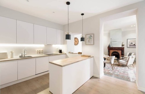 Gothic Quarter Apartment | Barcelona's Historic Elegance in A Quiet Street