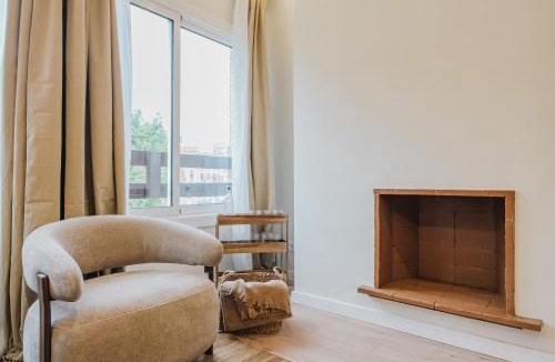 La Maternitat i Sant Ramon Apartment | Barcelona Stadium Luxury Apartment