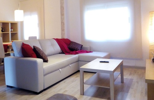 Viladecans Apartment | Barcelona-style airport