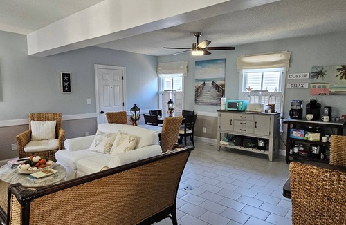 Northeast Virginia Beach Bed & Breakfast | Barclay Cottage