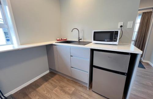 Hamilton North Hotel | Barclay Motel