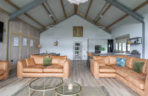 Kingswood Cottage | Barcud Coch - Red Kite