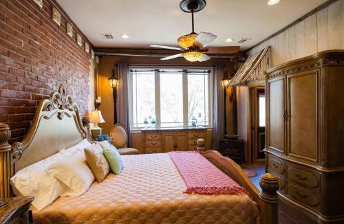 Bartlesville Bed & Breakfast | BarDew Valley Inn