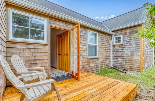 Kiwanda Shores Condo | Barefoot Beach House