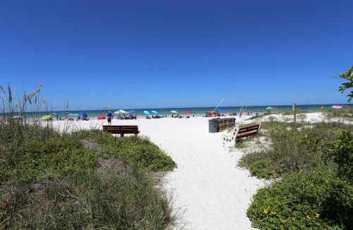 Indian Shores House | Barefoot Beach Resort A202