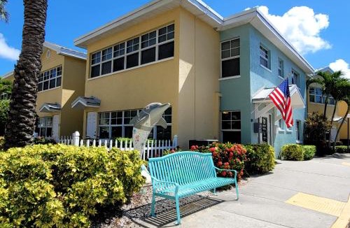 Indian Shores Resort | Barefoot Beach Resort