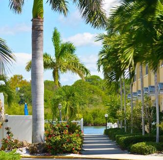 Indian Shores Resort | Barefoot Beach Resort