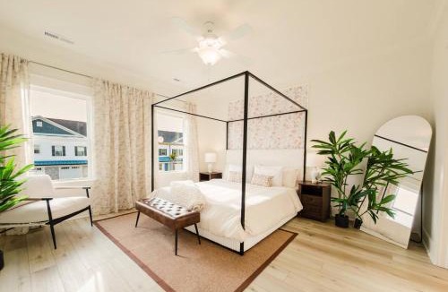 Longs House | Barefoot Bliss | KingBed-Pool-WaterFront-Golf