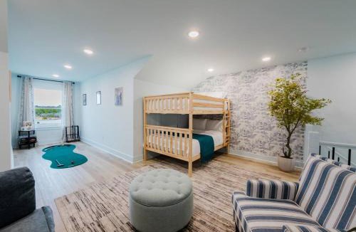 Longs House | Barefoot Bliss | KingBed-Pool-WaterFront-Golf