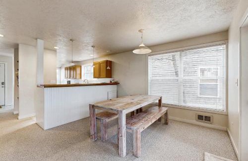 Shorepine Village House | BareFoot Breeze