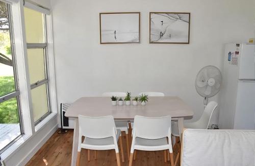 Tomakin House | Barefoot Bungalow managed by Batemans Bay Accom