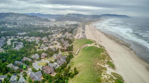 Shorepine Village House | Barefoot Bungalow - Meredith Lodging