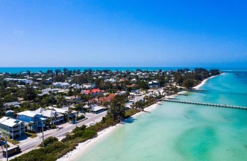 Anna Maria Villa | Barefoot by the Bay at Bayside Bungalow