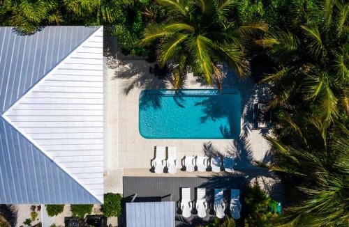 Anna Maria Villa | Barefoot by the Bay at Bayside Bungalow