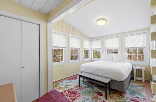 Grand Beach House | Barefoot Cottage