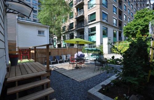 Downtown Ottawa Hostel | Barefoot Inn