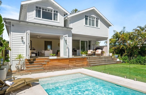 Avalon Beach House | Barefoot Lux Avalon Beach by TCC