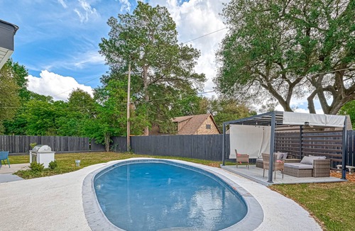 Spring Branch Central House | Barefoot - Modern, Private Pool in Spring Branch