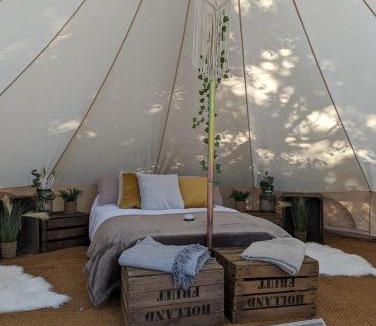 Hever Other | Barefoot Retreats