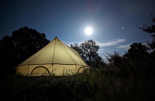 Hever Other | Barefoot Retreats