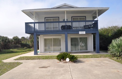 Bethune Beach House | Bargain Beach 4-Bedroom with Pool Table
