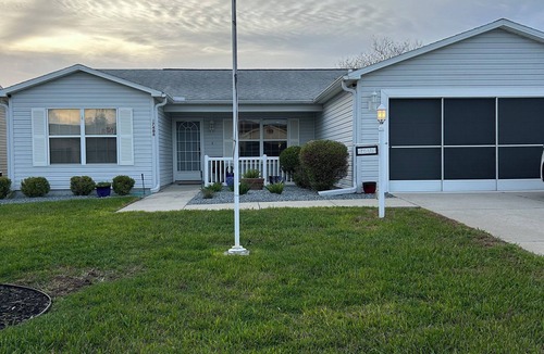 Chatham House | Bargain prices. Two king and one queen bed. Close to pool/golfing, Pet friendly