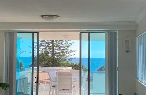 Bargara Apartment | Bargara Dreaming, Luxury Oceanfront Apartment