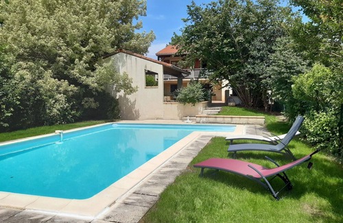 Naves House | Barginac - NAVES - Gîte