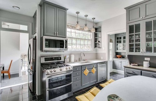 Cherokee Triangle House | Baringer Estate | Private Garden | Outdoor Dining