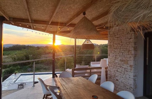 Barjac Villa | Barjac: Beautiful villa with magnificent view of the Cevennes mountains