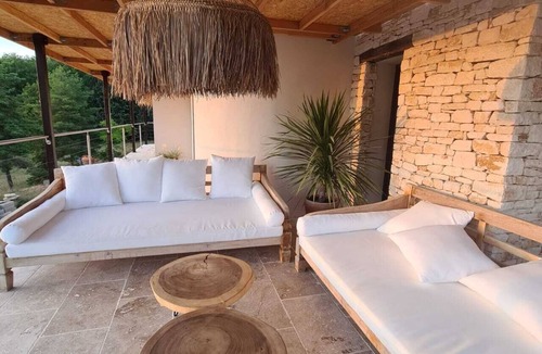 Barjac Villa | Barjac: Beautiful villa with magnificent view of the Cevennes mountains