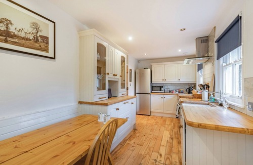 Biggar Cottage | Barjols Cottage - UK30096