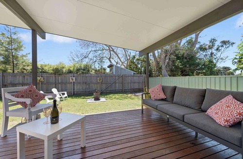 Burrill Lake House | Barker Retreat Summar