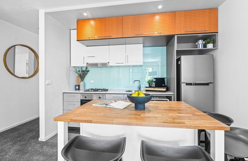 Saint Kilda South Apartment | Barkly Beachside Escape