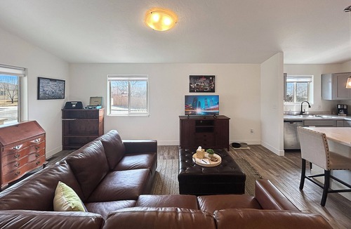 Fruita House | BarknBike Inviting Pet-Friendly Home w/Dedicated Workspace