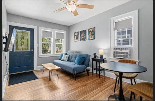 Regina House | Barkside Bungalow