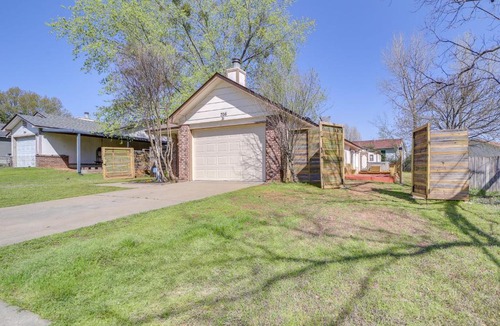 Barling House | Barling Vacation Rental: Fenced-In Yard w/Hot Tub