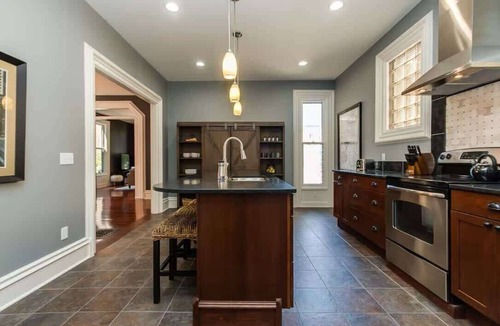 Grand Rapids Apartment | Barlow Suite - Downtown Historic Luxury Gem with Private Parking