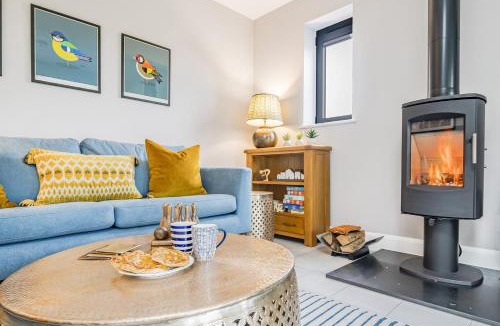 Winterborne Kingston House | Barn at West Acres