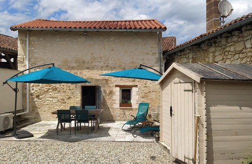 La Tour-Blanche-Cercles Cottage | Barn cottage