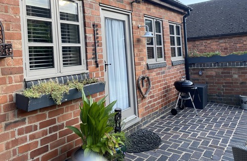 Isley Walton House | Barn conversion with jacuzzi